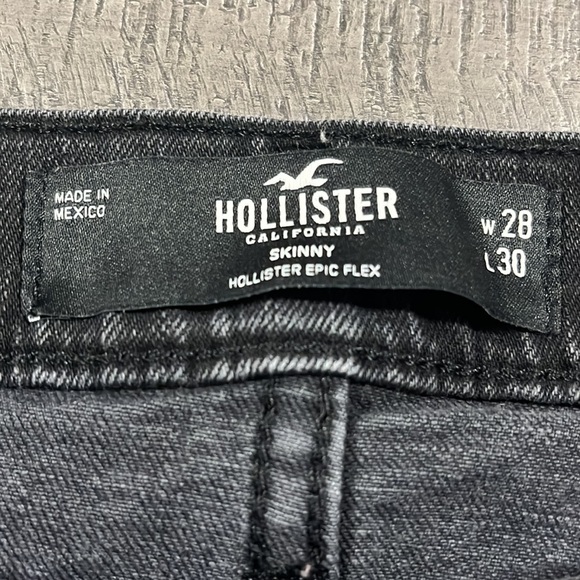 Hollister Jean - Picture 7 of 11